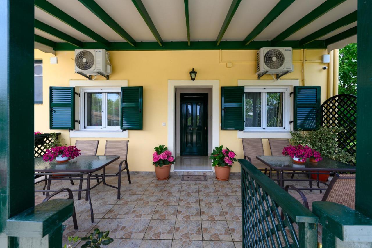 Nostalgia Corfu Town Apartments ภายนอก รูปภาพ