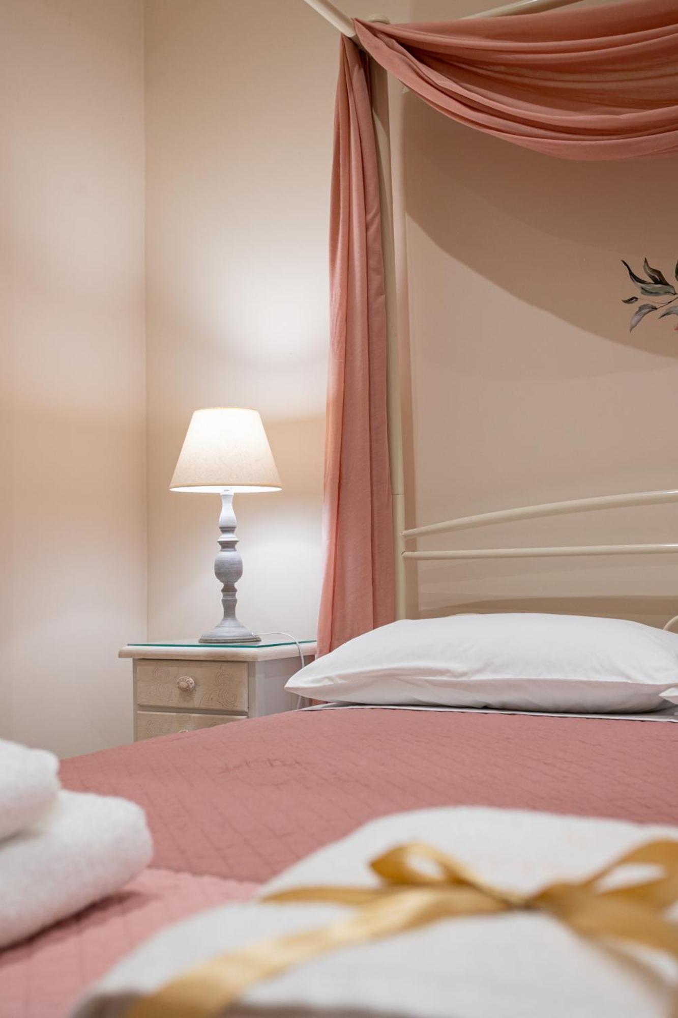 Nostalgia Corfu Town Apartments ภายนอก รูปภาพ